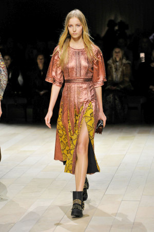 Burberry hw1617 (1)