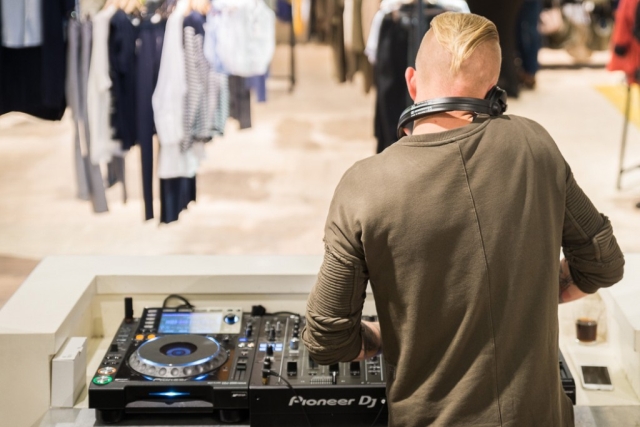 Chase Concept Store CF Retail 12 Muziek DJ