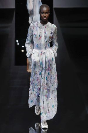Giorgio-Armani_ful_W_S19_MI_050