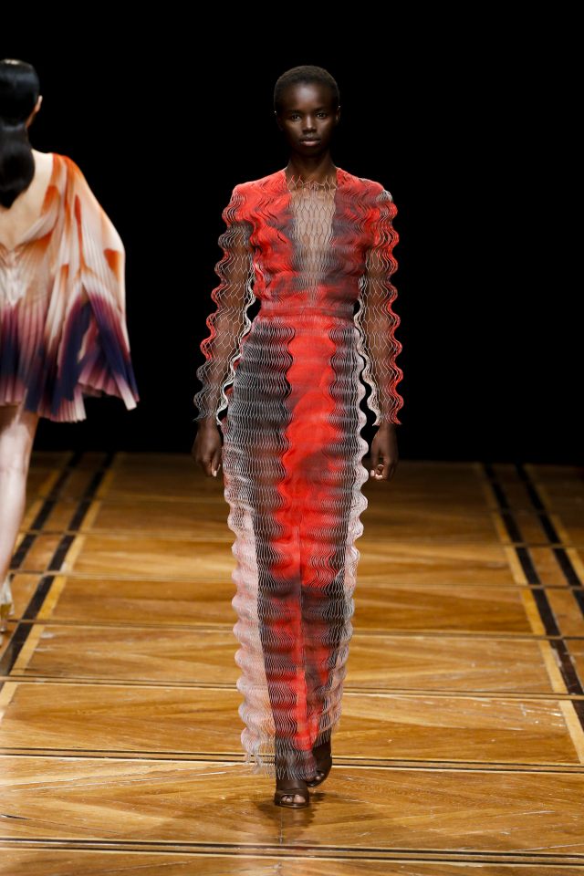 Isis van Herpen Jan 2019 LOOK 5