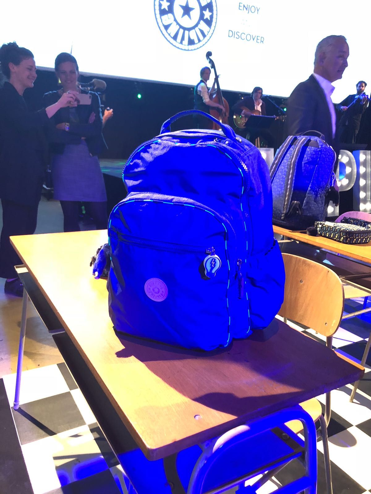 Kipling 6