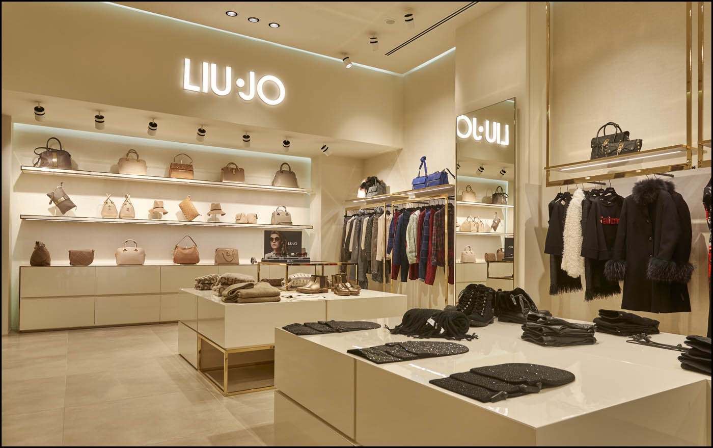 Liu-Jo-15-11-store-launch-by-RVDA-4251