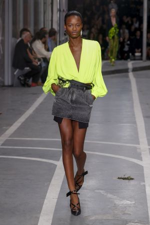 Off-White_ful_W_S19_PA_115
