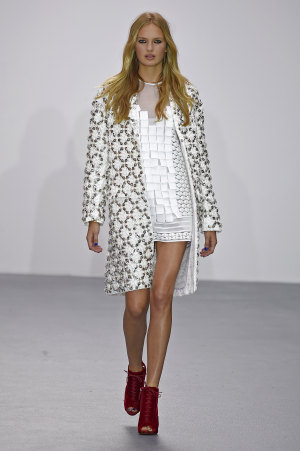 rFMMYPISSA  SS 16001